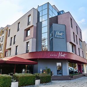 Monet Hotel